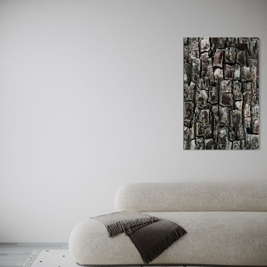 Detailfotografie von braune Rinde über eine cremefarbenen Couch