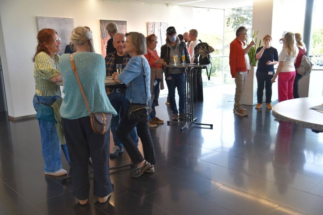 Vernissage am 24.4.2026 im Fraunhofer Institut Karlsruhe der Künstlerin Christina Rasimus | CR Interior Art | 