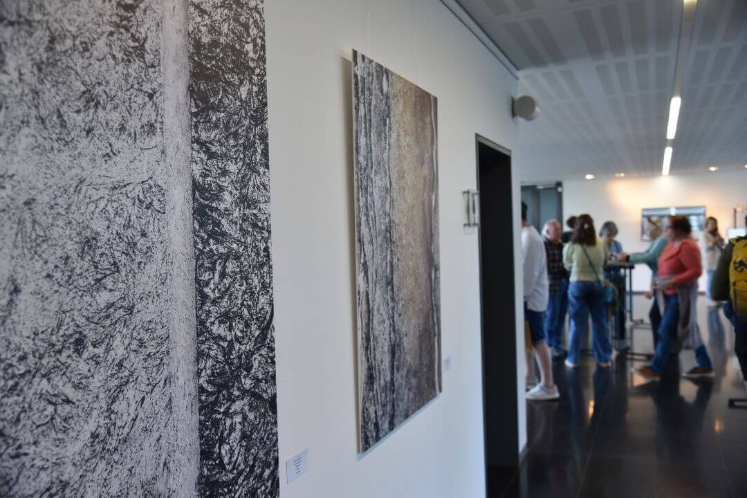Vernissage am 24.4.2026 im Fraunhofer Institut Karlsruhe der Künstlerin Christina Rasimus | CR Interior Art 