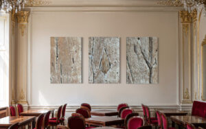 Drei Detailfotografien einer Holzoberfläche in exquisitem Restaurant