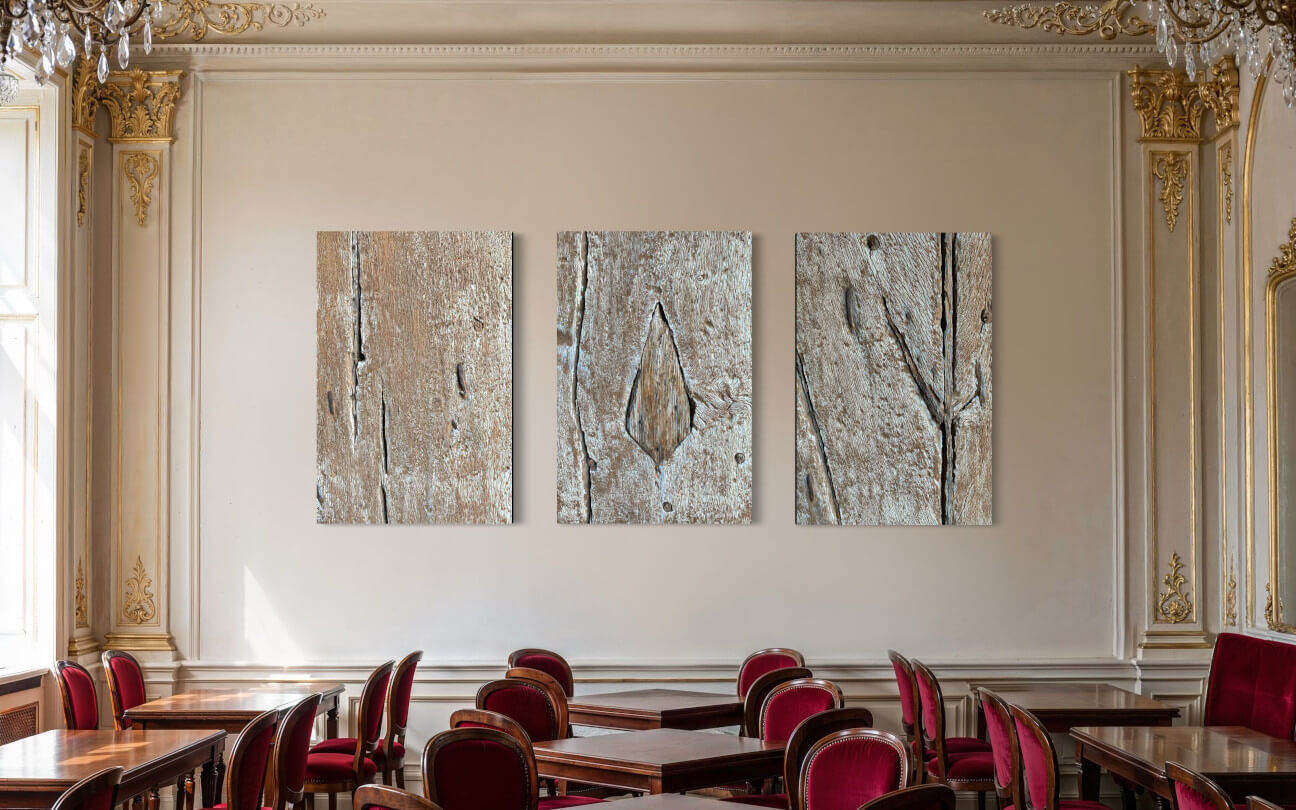 Kunst für Hotellerie und Gastronomie Bild 3 Drei Detailfotografien einer Holzoberfläche in exquisitem Restaurant